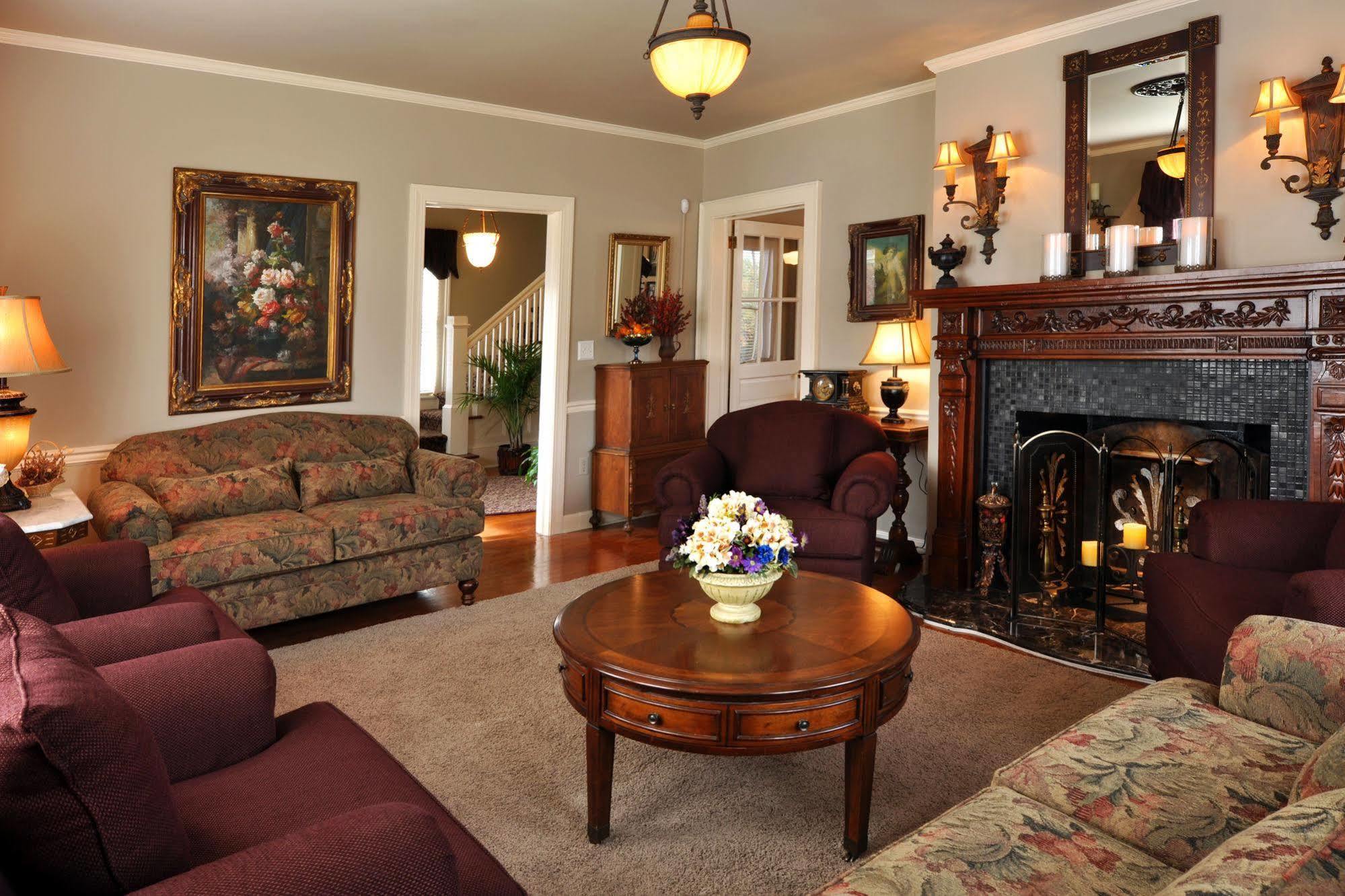 The Aerie Bed & Breakfast New Bern Bagian luar foto