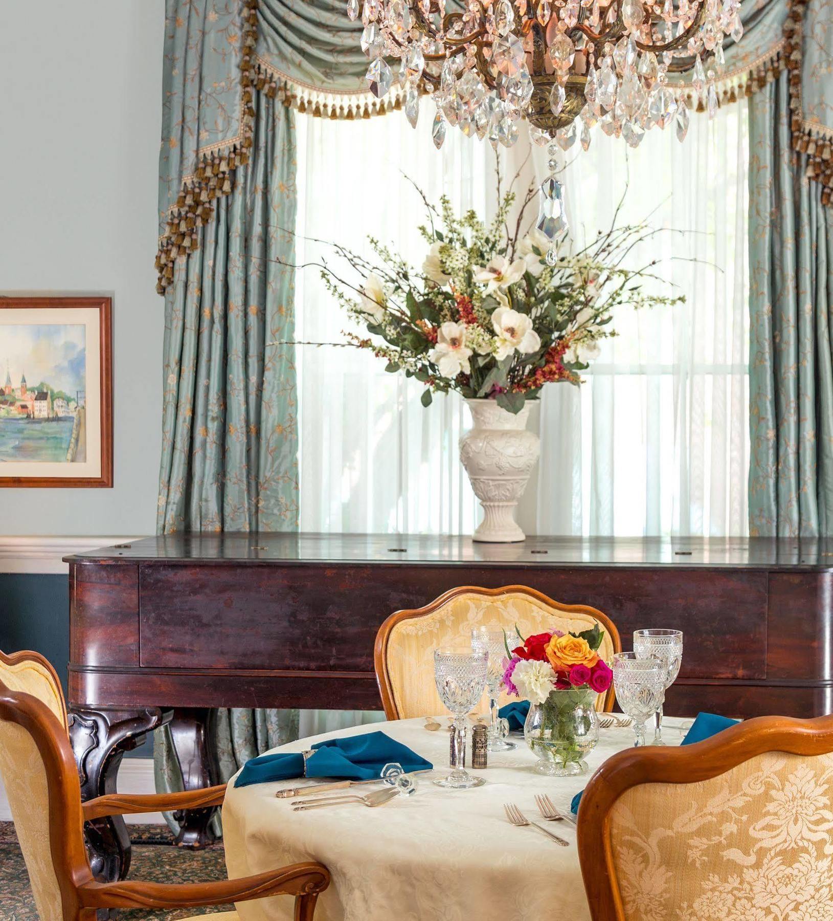 The Aerie Bed & Breakfast New Bern Bagian luar foto