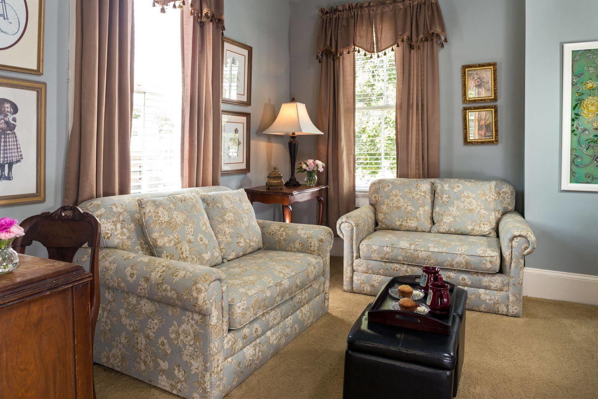 The Aerie Bed & Breakfast New Bern Bagian luar foto