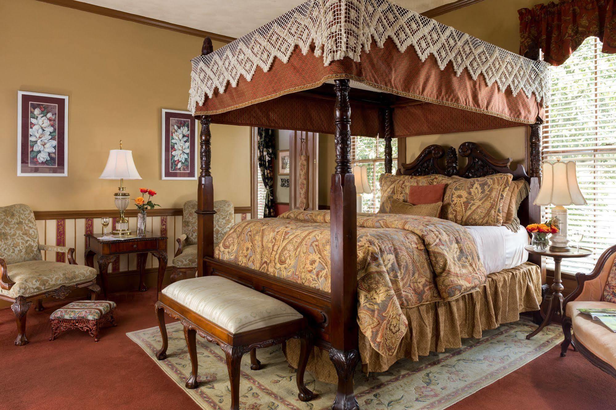 The Aerie Bed & Breakfast New Bern Bagian luar foto